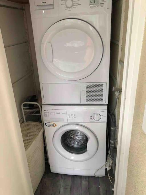 Appartement Proche Centre Ville Avec Parking Gratuit อานซี ภายนอก รูปภาพ
